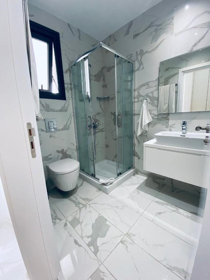 Victoria Suites Paphos Ngoại thất bức ảnh