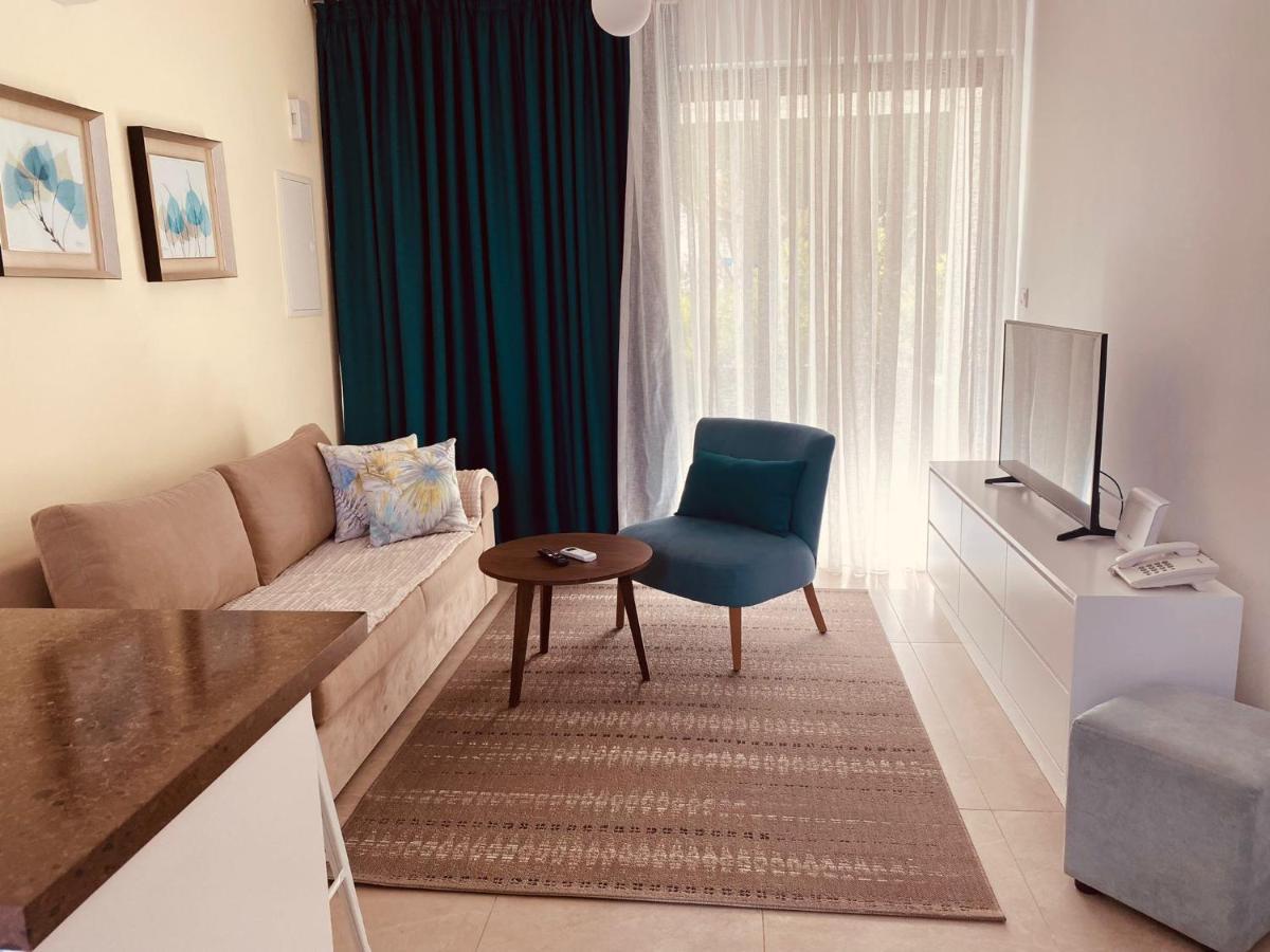 Victoria Suites Paphos Ngoại thất bức ảnh